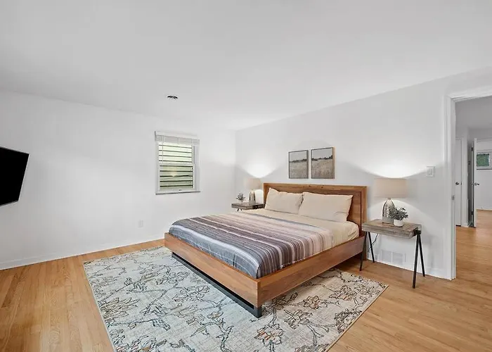 Stylish And Modern 2bdr In Millvale/lawrenceville Pittsburgh