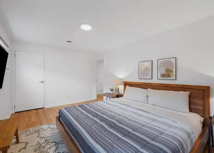 Stylish And Modern 2bdr In Millvale/lawrenceville *